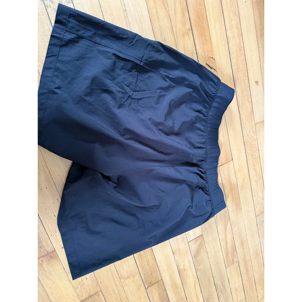 Alphalete Infinity Mens Athletic Gym Shorts Black XL